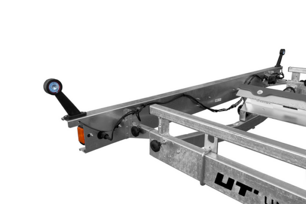 REMORQUE BATEAUX POUR LE TRANSPORT DE BATEAUX UNITRAILER SAIL 3500/3 PTAC 3500 KG – Image 6